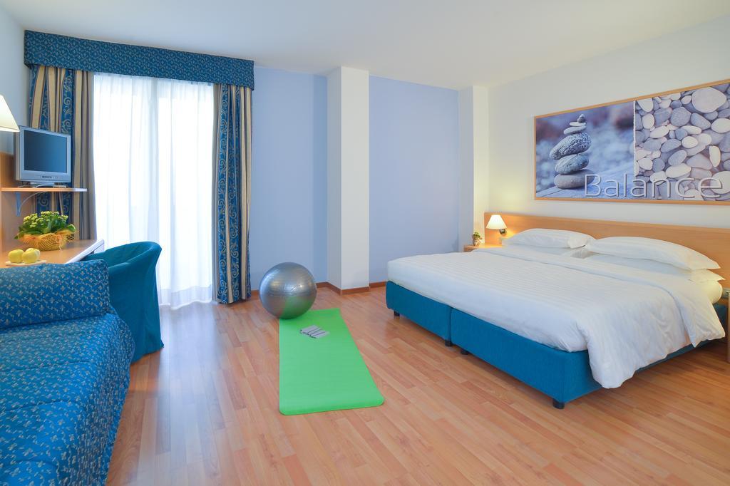 Vital Hotel Flora Comano Terme Exterior photo