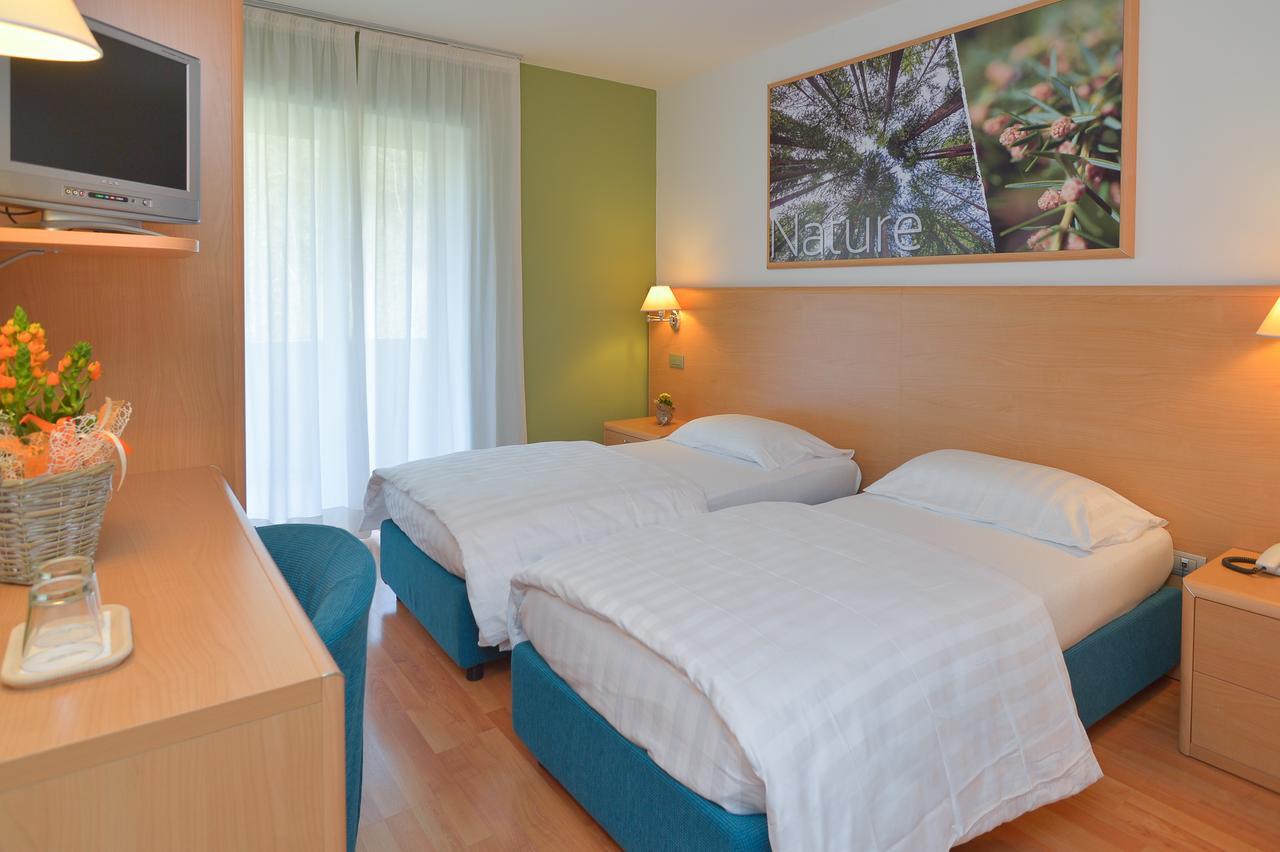 Vital Hotel Flora Comano Terme Exterior photo