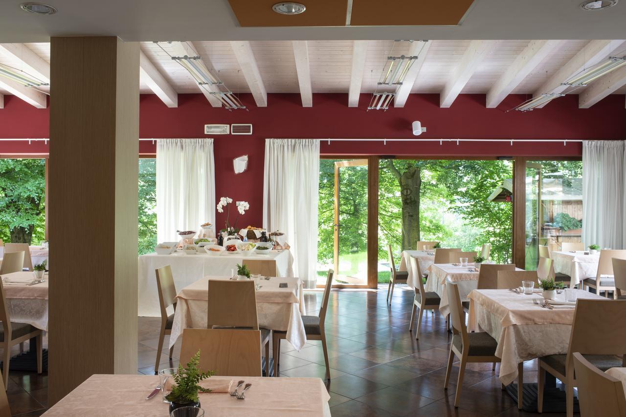 Vital Hotel Flora Comano Terme Exterior photo