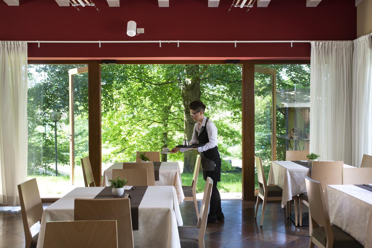 Vital Hotel Flora Comano Terme Exterior photo