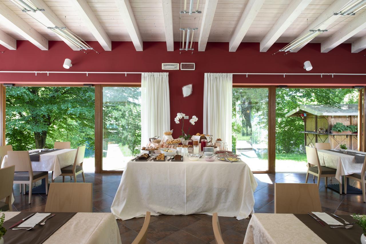Vital Hotel Flora Comano Terme Exterior photo